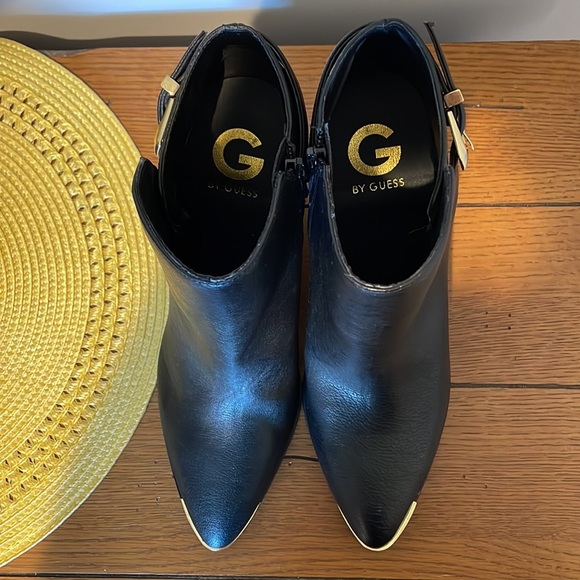 G by Guess booties, Size 10 - Picture 5 of 6